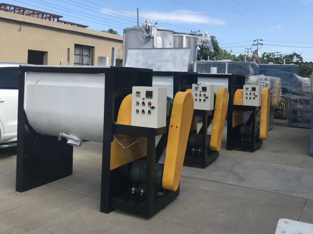 臥式攪拌機(jī) (11)